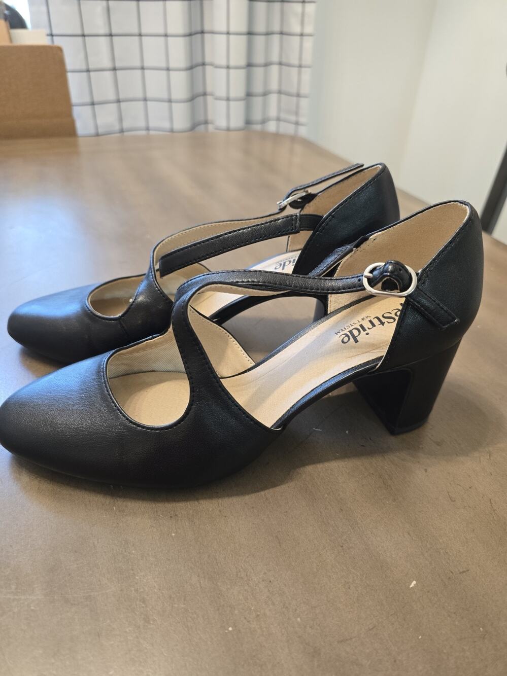 Life Stride Black T-Strap Mary Jane Block Heel Sandals